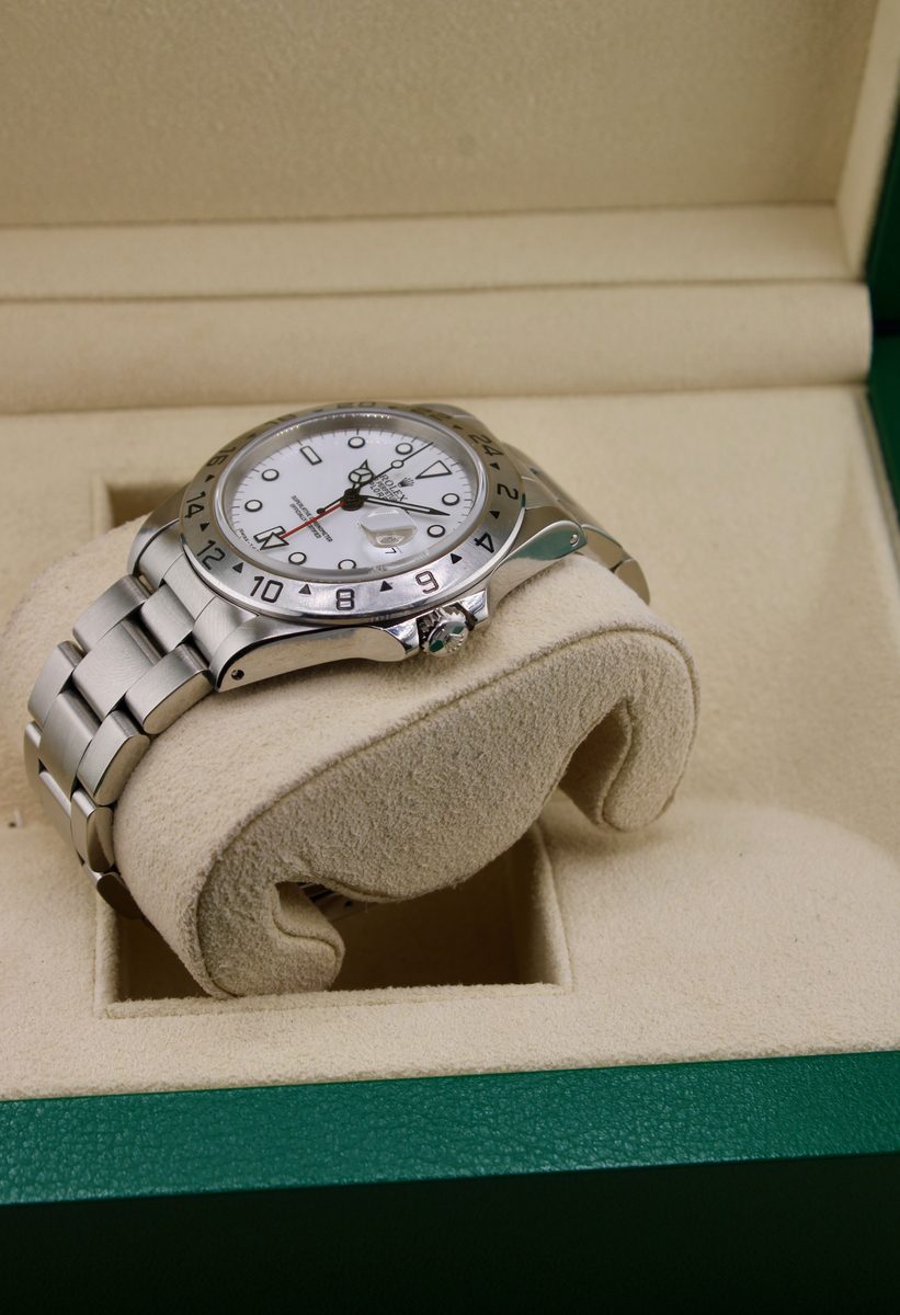Rolex Explorer II 16570, photo 3 of 7