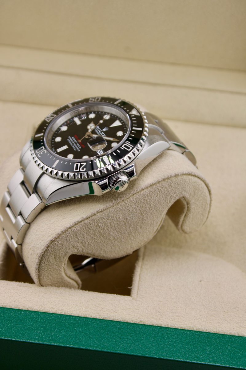 Rolex Sea-Dweller 126600, photo 3 of 7