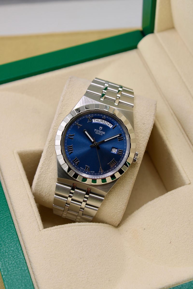 Tudor Royal 28600, photo 2 of 7