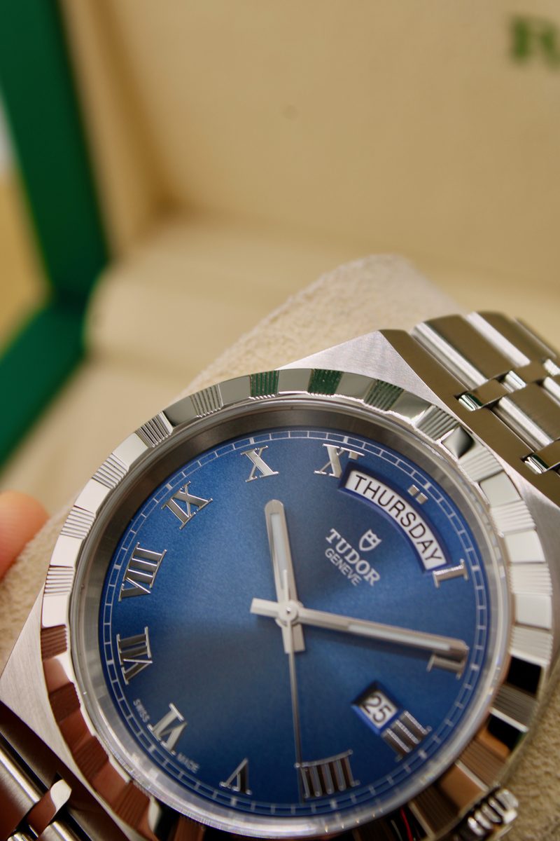 Tudor Royal 28600, photo 5 of 7